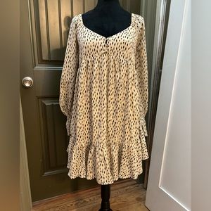 NWT Women’s Long Sleeve Dress